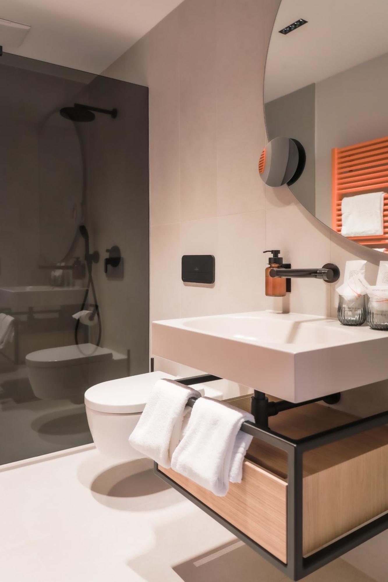 Art Hotel อาห์เลน ภายนอก รูปภาพ